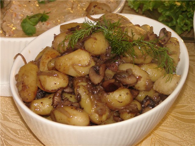 Картошка с грибами в сливках