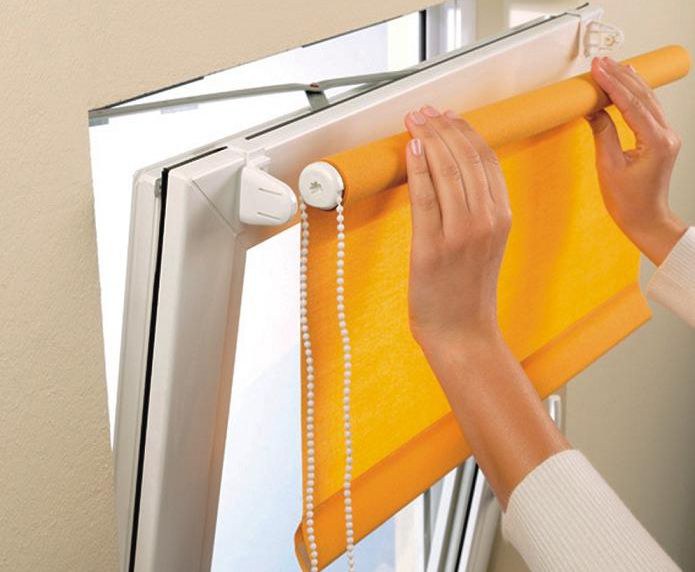 Как сделать рулонные шторы на пластиковые окна без сверления
