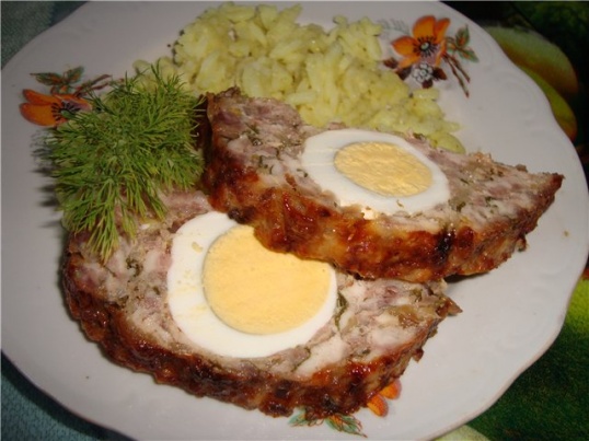 Как приготовить мясной рулет с яйцом
