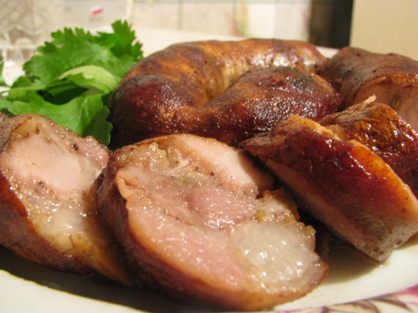 Как сделать колбаски из свинины