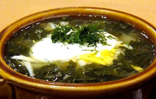 Вкусный зеленый борщ с щавелем