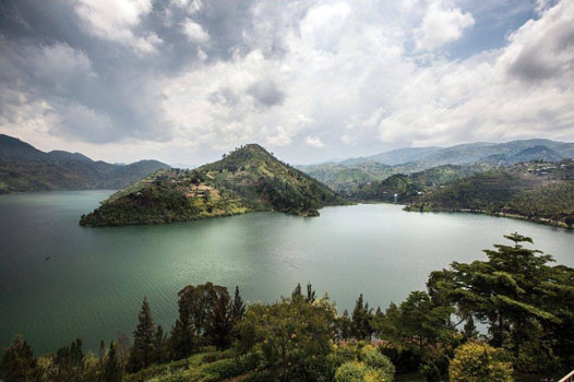 Киву: самое опасное озеро мира