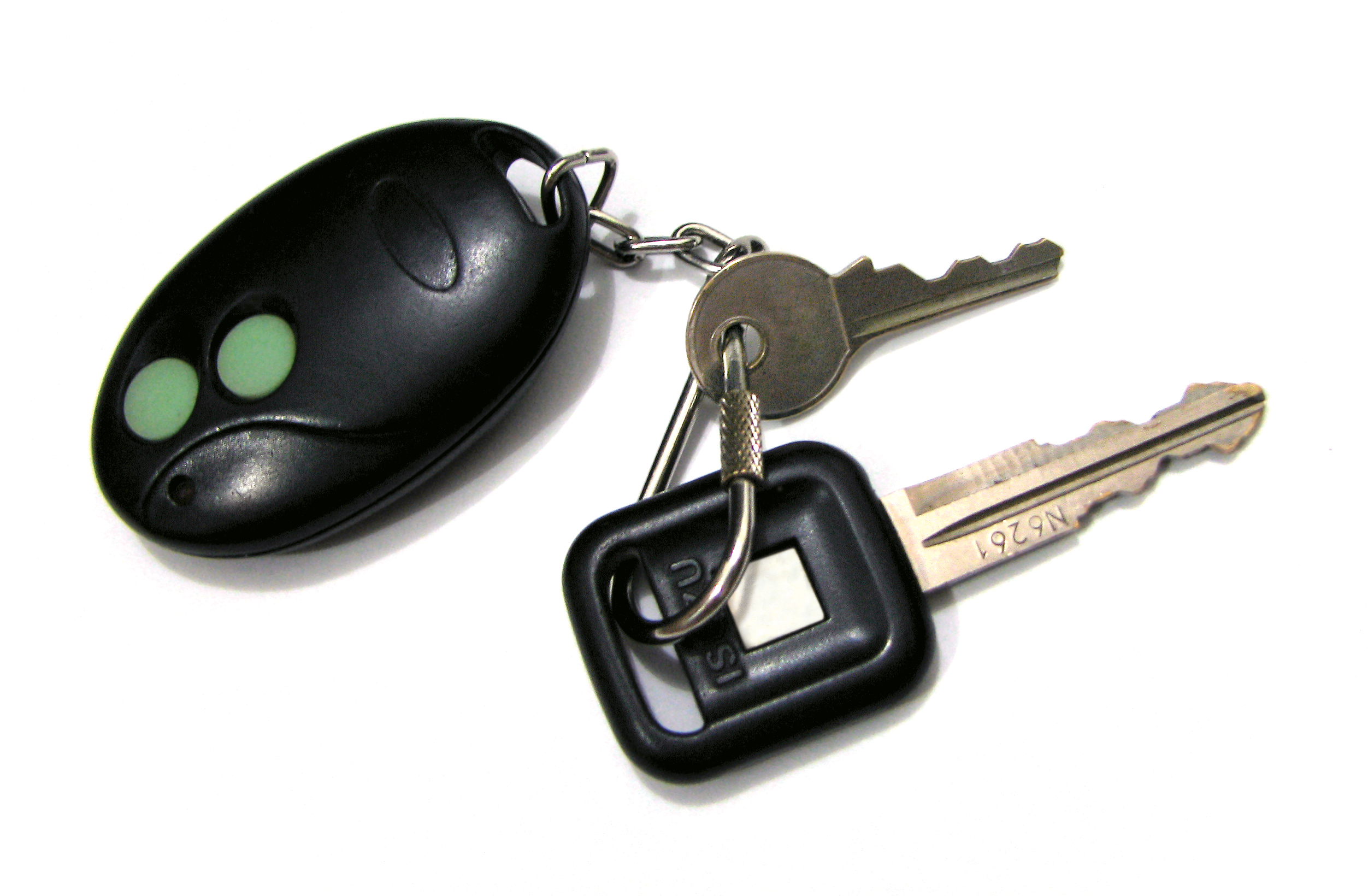 Keyed my car. Brfk50 брелок сигнализации. Ключи для машины. Ключи от авто. Автомобильные ключи с брелком сигнализации.