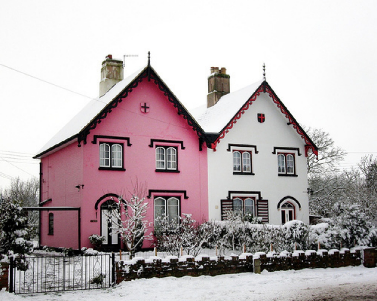 Красивые розовые дома