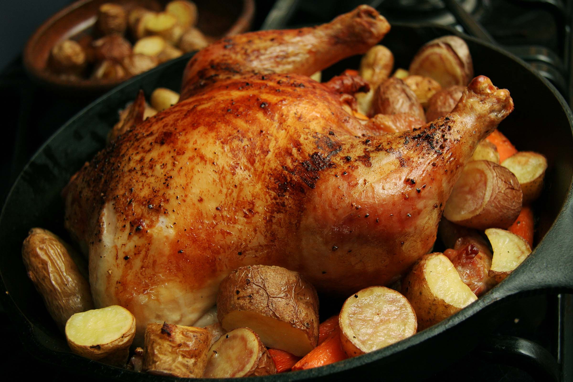 Курица в духовке целиком простой рецепт с фото пошагово