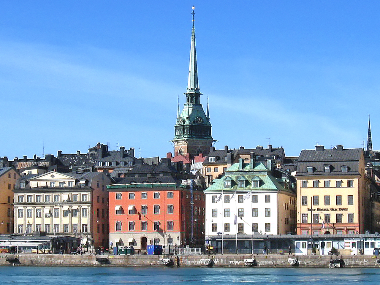 Швеция столица какой страны. Швеция достопримечательности Стокгольма. Швеция столица Стокгольм фото. Старый город Швеция. Стокгольм столица старый город.