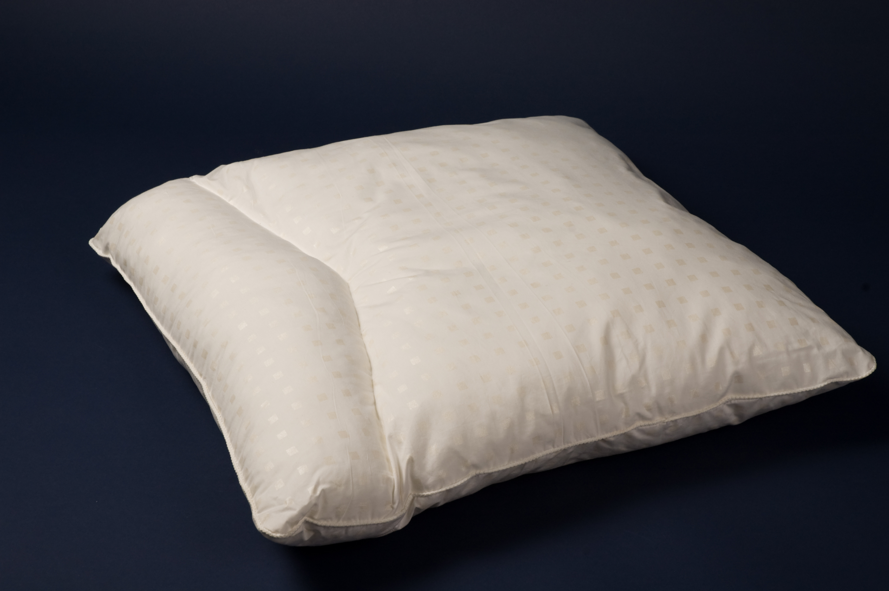 Купить подушки б у. Ортопедическая подушка. Ортопедическая подушка для сна. Подушка (70х70). Подушка с двумя валиками.