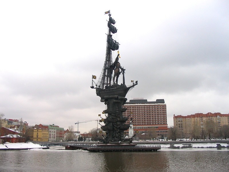 Статуя петра