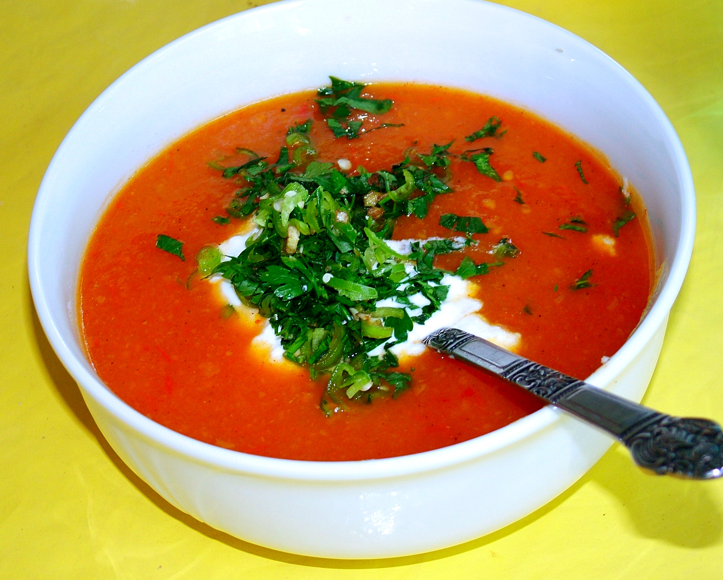 Томатный сельдереевый суп