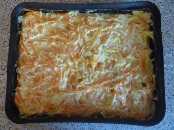 Рецепт минтая в духовке с морковью и луком и картошкой в духовке рецепт с фото