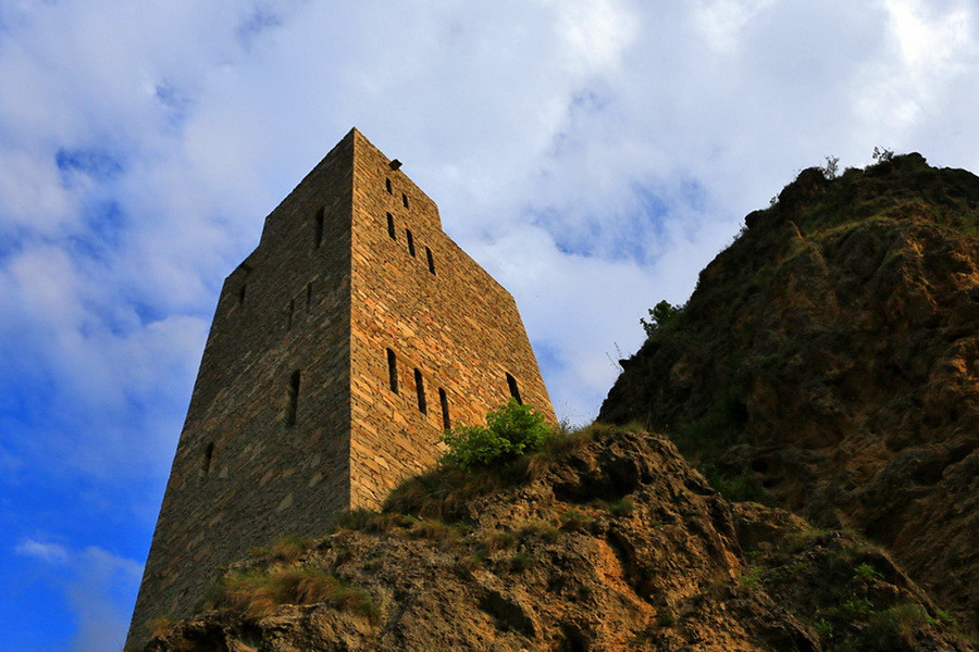 Гимринская башня в Дагестане
