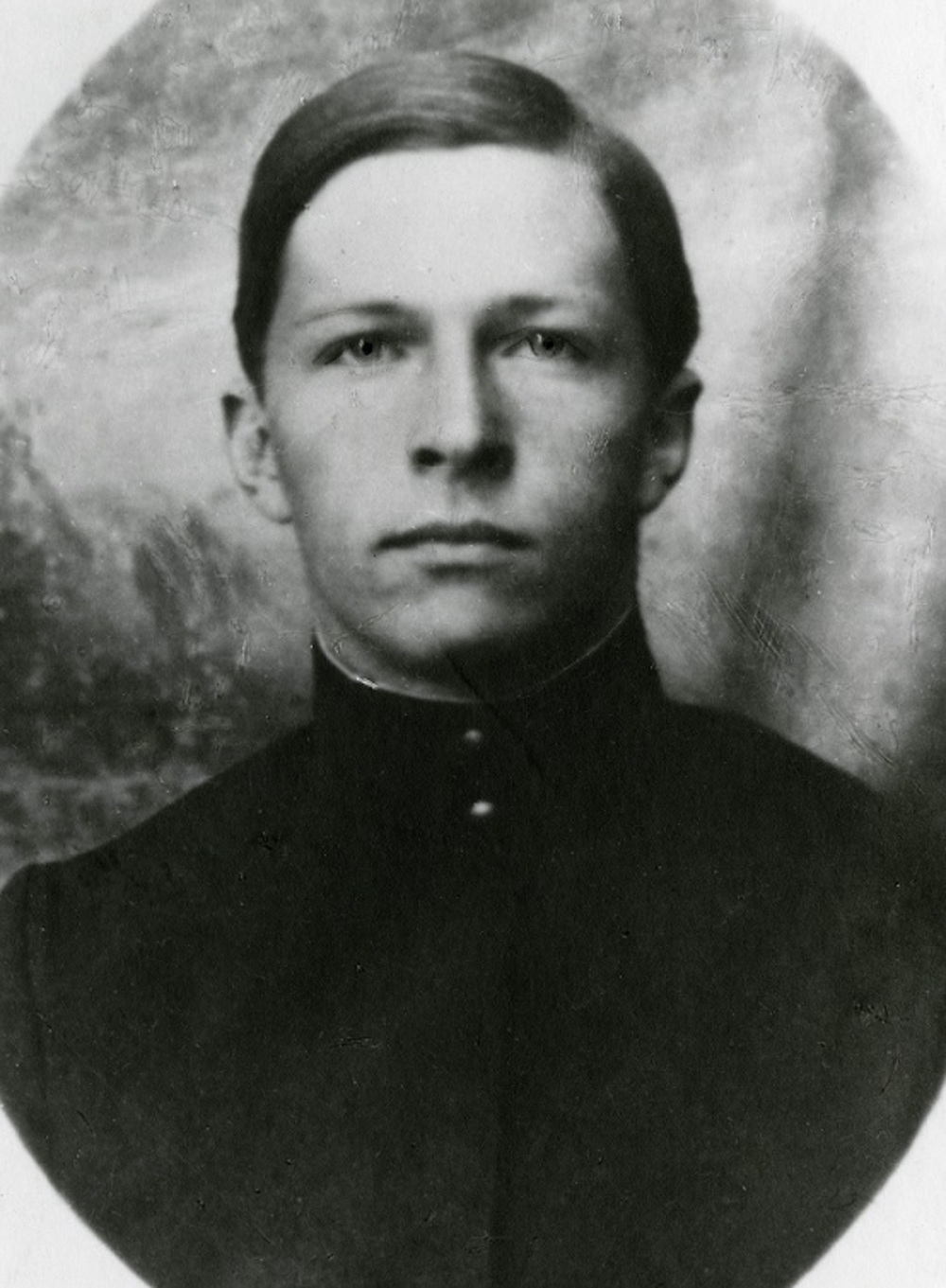 Михаил Громов студент (1915)