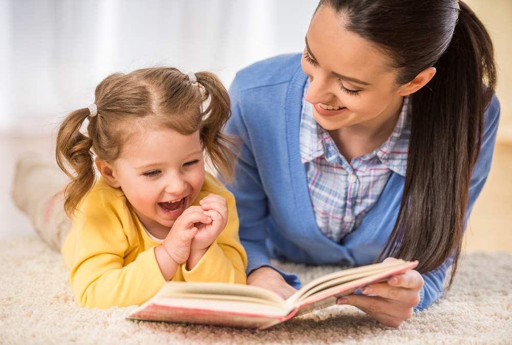 Совместное чтение заинтересует ребенка книгами