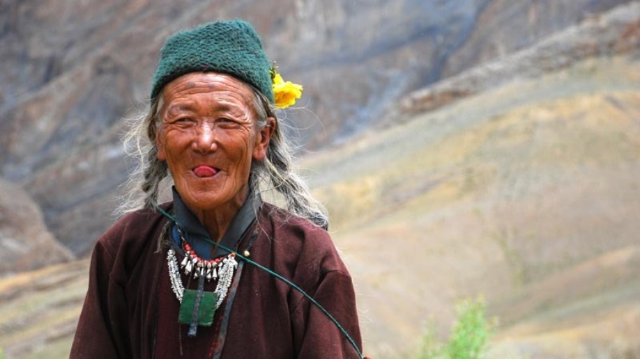 В Тибете принято приветствовать, высунув язык