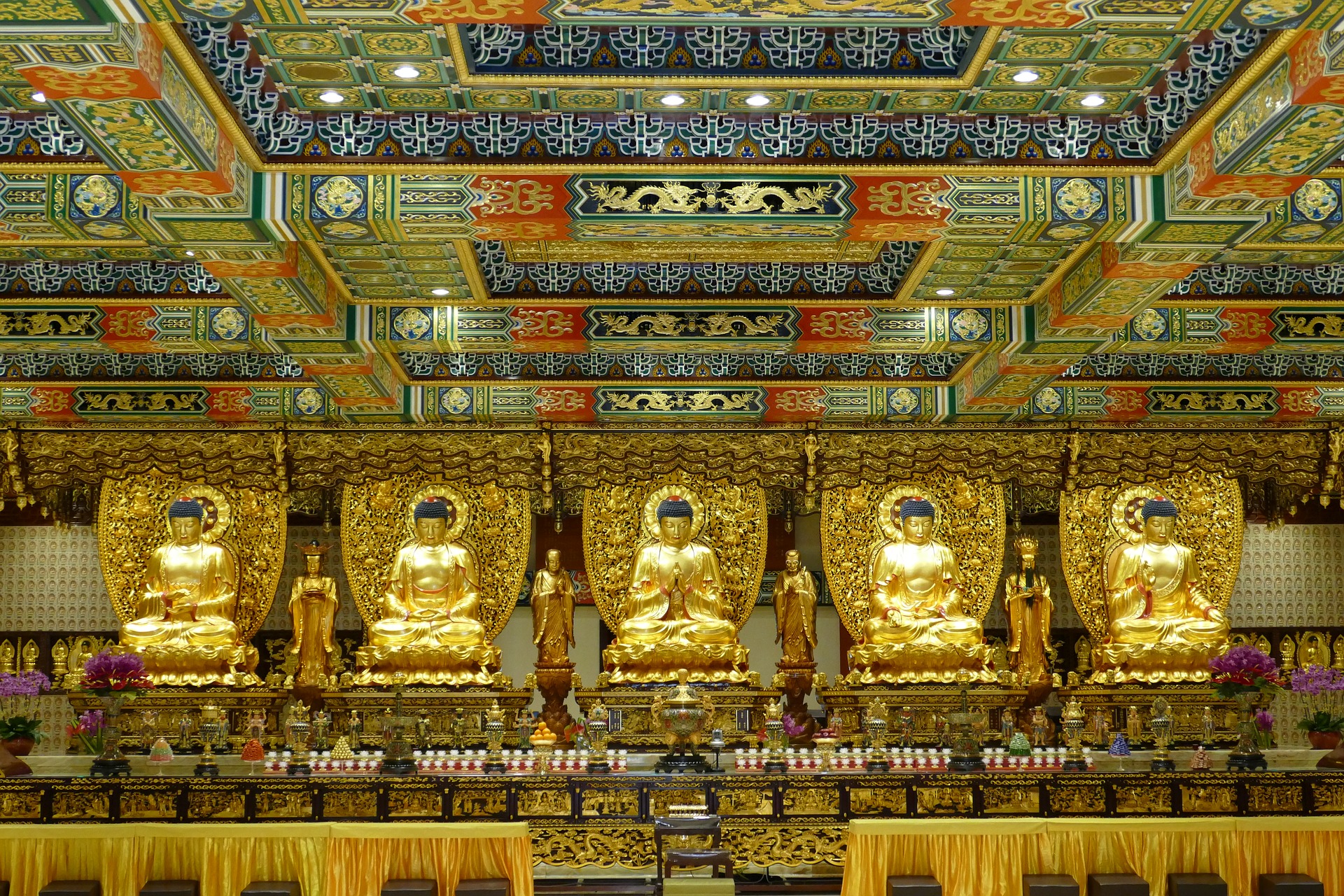 самые красивые храмы гонконга