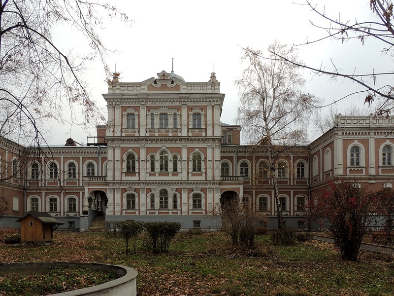 Покровский дворец в Москве