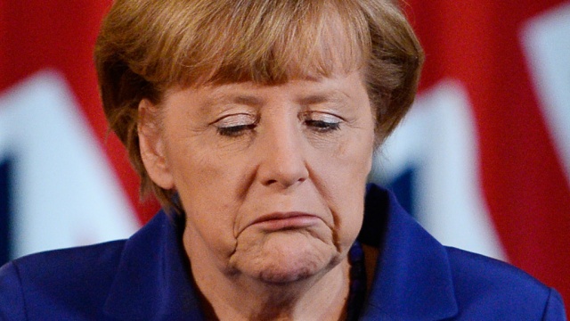 Мимические складки на лице Ангелы Меркель - любительницы работать мышцами, опускающими концы губ