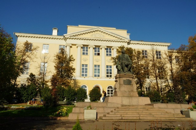 Факультет журналистики МГУ