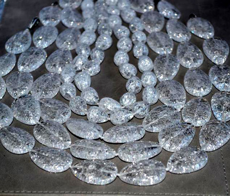 Снежный или сахарный кварц: описание, лечебные и магические свойства камня