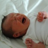 Насморк у новорожденного: как помочь дышать малышу