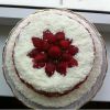 Клубничный торт «Снежная фантазия»