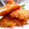 Морковные оладьи с козьим сыром