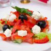 Греческий салат в сладких перцах