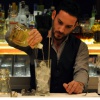 Профессия бармен: работа со стеклом и льдом
