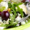 Салат с сыром и виноградом: отличное праздничное блюдо
