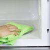 Как отмыть микроволновку от жира