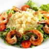 Как приготовить салат с королевскими креветками 