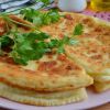 Ленивые хачапури с сыром на сковороде: рецепты