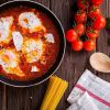 Как приготовить блюдо средиземноморской кухни «чакчука» («шакшука»)