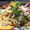 Как приготовить салат «Камчатка» с морепродуктами, морской капустой и соленым огурцом