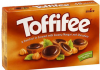 Конфеты Toffifee с лесным орехом в карамельной чашечке с кремовой нугой и шоколадом