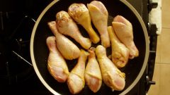 Как пожарить курицу на сковородке
