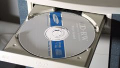 How to pull out of the CD drive 