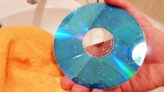 How to clean dvd disc