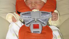 How to install a baby seat in the car