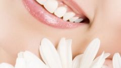 How to clean the teeth from nicotine