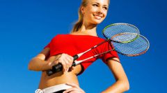 How to choose a badminton racquet