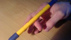 Как научиться вертеть ручкой