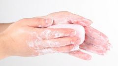 How to remove foam from hands