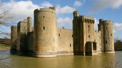 Как нарисовать средневековый замок