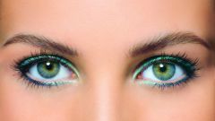 Как красить глаза зелеными тенями