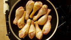 Как жарить курицу на сковороде