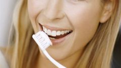 How to whiten teeth at home with folk remedies