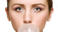 Как надувать пузыри жвачки