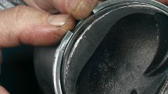 How to put piston rings