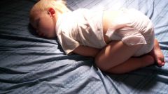 Как приучить малыша спать
